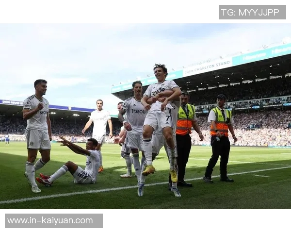 切尔西遭利兹联连扳两球乔科尔媒体席怒敲椅子发泄不满